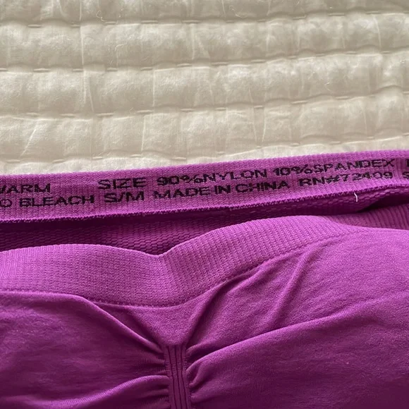 SALE. SALE. SALE.  1 Purple. 1 pink Strapless bras- tube top. Size S/M - Picture 4 of 9